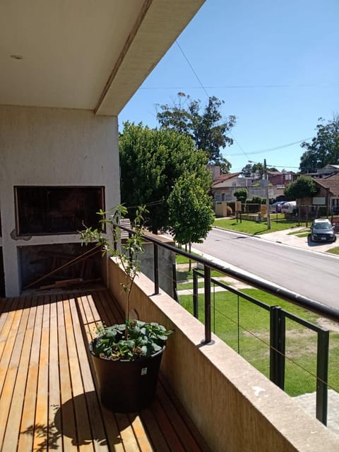 Casa comoda y luminosa en excelente barrio House in Mar del Plata