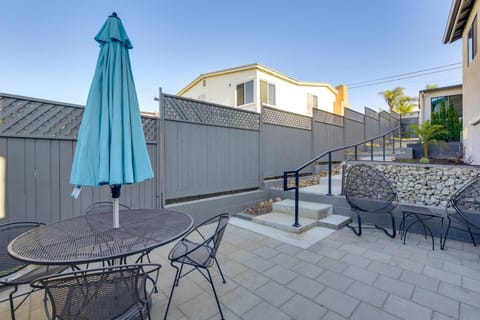 2 Mi to Mission Valley Chic Home with Patio! Haus in Linda Vista