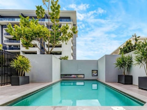 3-Bed Unit with Pool & Gym by Bush & Beach Apartment in Buderim