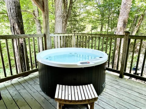 Le 14 Chalets Howard - Spa-Shower-Hammock-Bromont Chalé in Lac-Brome