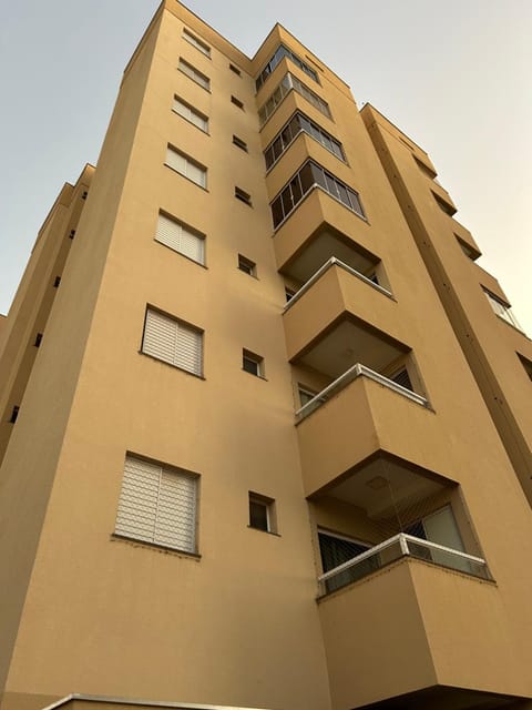 Lindo apartamento completo com elevador Apartment in Uberlândia