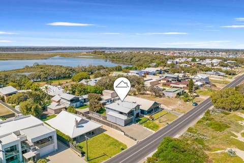 Beachfront Escape Busselton House in Busselton