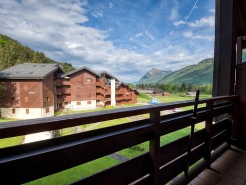 Duplex charmant au cœur de Morillon, près lac et navette, 5 pers, balcon, équipement complet - FR-1-642-99 Apartment in Morillon