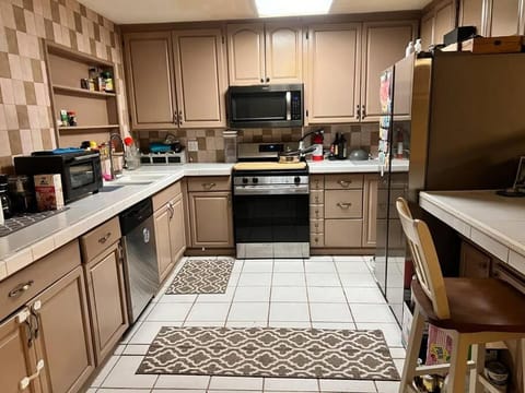 2 or 3 Rooms, Private Bath, Family and Pet Friendly Appartement in Lake Elsinore