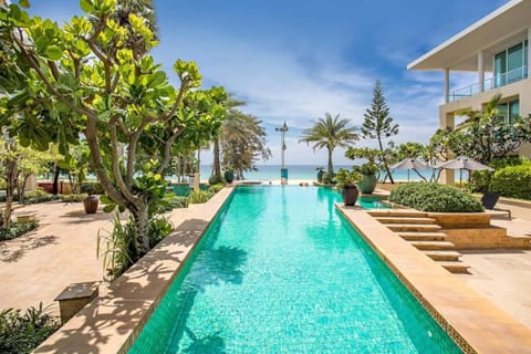 Property building, Spring, Day, Natural landscape, Garden, Garden view, Pool view, Sea view, Swimming pool, Swimming pool, sunbed