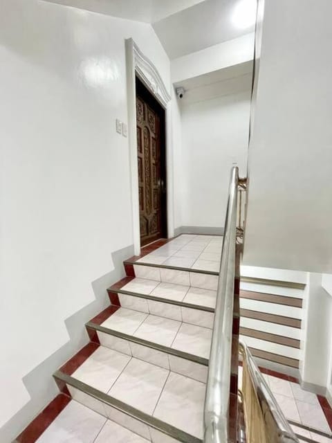 SPACIOUS Prime Location with FREE Parking Apartment in Iloilo City