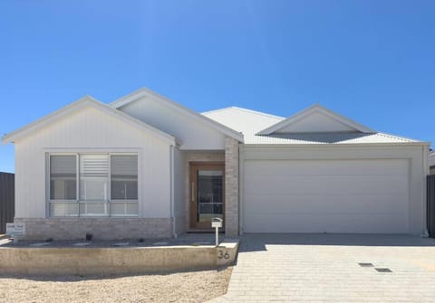 Newly Built Luxury Modern Home Casa in Dunsborough