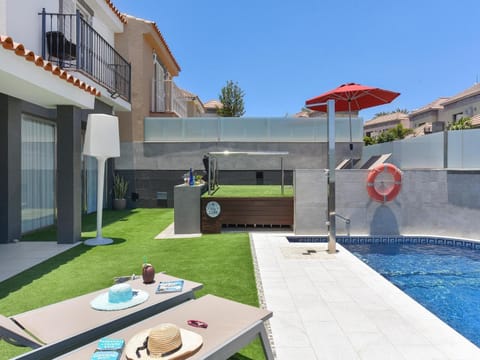 Villa Meloneras Deluxe| Luxury Retreat in Gran Canaria | Private Heated Pool | Garden Terrace & BBQ | Fitness Room | Walking Distance of Meloneras Beach | Meloneras Villa in Maspalomas