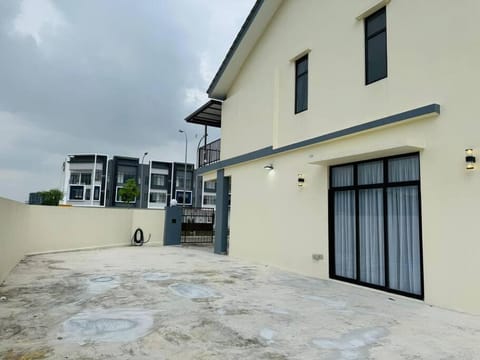 Austin JB Gather Corner Lot 15pax,Tebrau, Ikea House in Johor Bahru