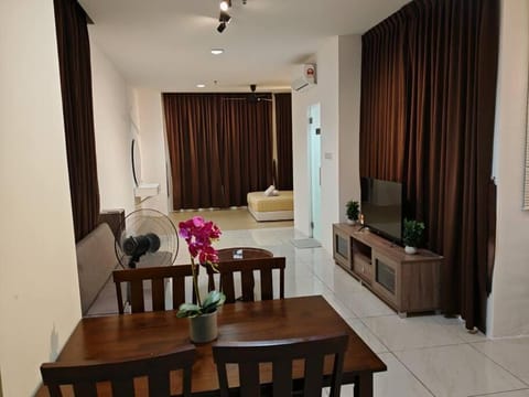 KinabaluKomfortHomestay at Manhattan Suites - Ophelia Apartment in Kota Kinabalu