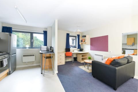 For Student Only Student Roost Gibson Street Apartment in Glasgow