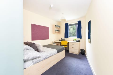 For Student Only Student Roost Gibson Street Apartment in Glasgow