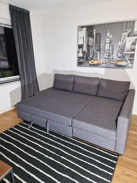 En nyrenoverad lägenhet med 2 sovrum Apartment in Gothenburg