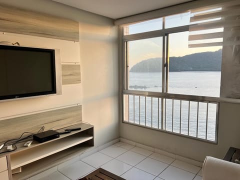 apartamento sao vicente vista mar pe na areia Apartment in Santos