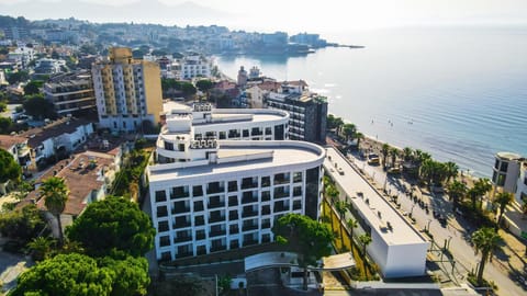 Property building, Day, Neighbourhood, Natural landscape, Bird's eye view, Beach, Sea view, Location