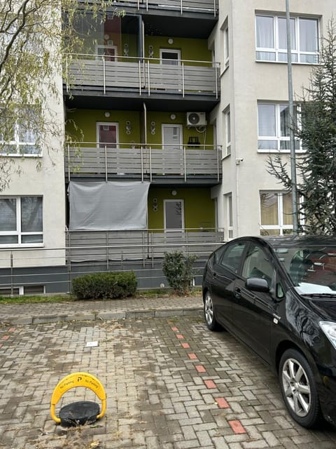 Property building, Day, Street view, Parking