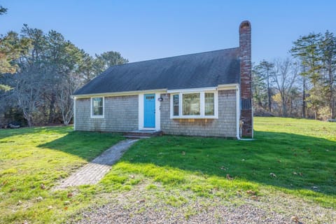 2 Carleton Drive West East Sandwich- Driftwood Casa in East Sandwich