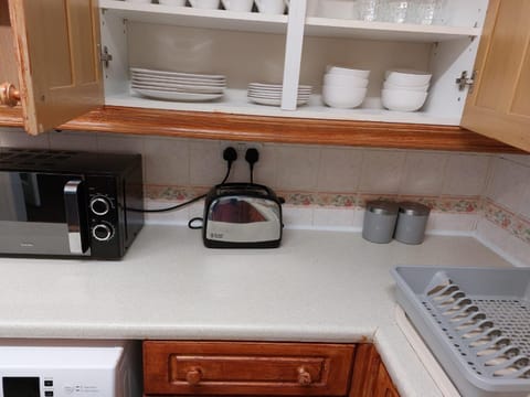 Coffee/tea facilities, Kitchen or kitchenette, toaster