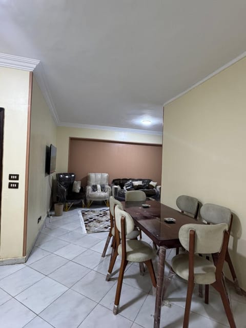 4BR Apartment in Manial Island Apartment in Cairo