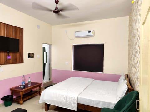 TV and multimedia, Bedroom, air conditioner