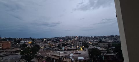 Appartement meublé sympa à essos Apartment in Yaoundé