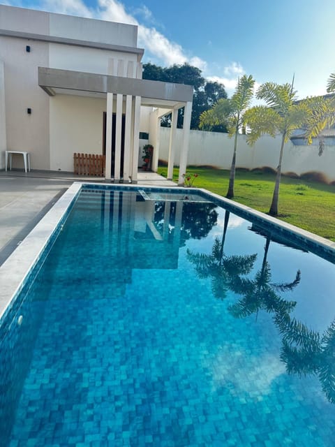 Day, Pool view, Swimming pool, sunbed