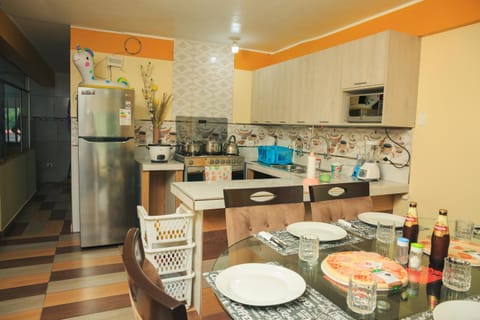 Kitchen or kitchenette, Food and drinks, Dining area, Food, Drinks, dishwasher, minibar, oven