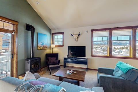 Byers Peak Mountain Escape – Winter Park Retreat with Scenic Views Apartment in Fraser