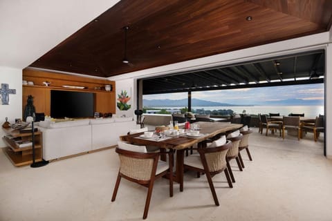 TV and multimedia, Living room, Dining area, Sea view