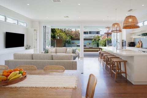 Boulevard Bliss, North Bondi House in Sydney