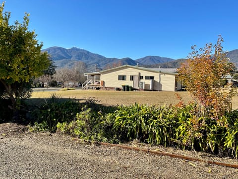 View (from property/room), Mountain view