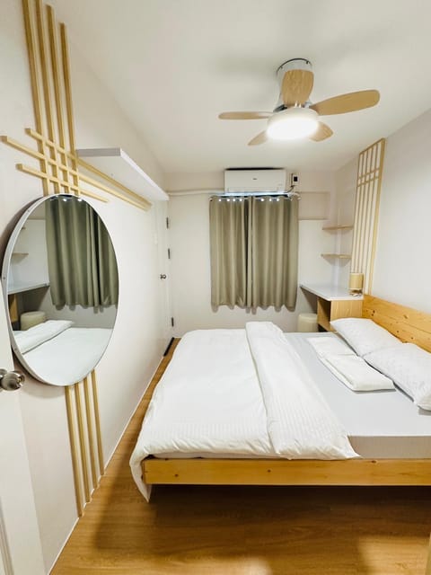 Bed, Photo of the whole room, Bedroom, towels, wardrobe, air conditioner