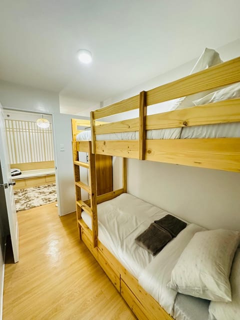 Bed, Photo of the whole room, Bedroom, bunk bed