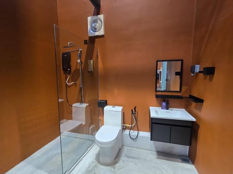 Shower, Toilet, Bathroom