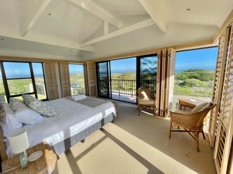 Bed, Balcony/Terrace, Bedroom, Sea view