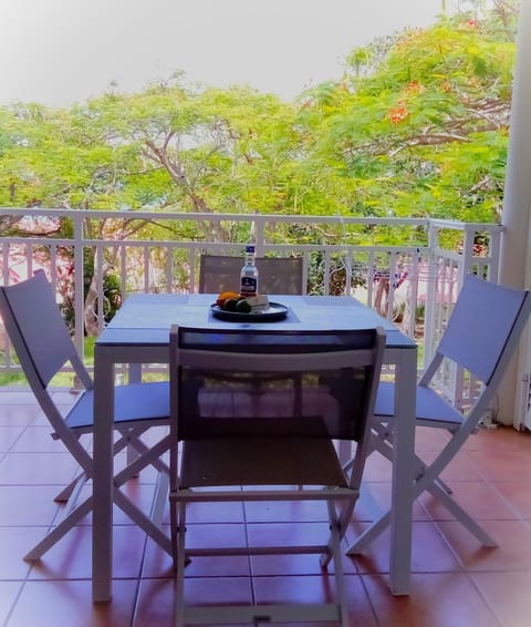 Patio, Dining area