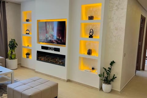 Communal lounge/ TV room, TV and multimedia, Living room, Seating area