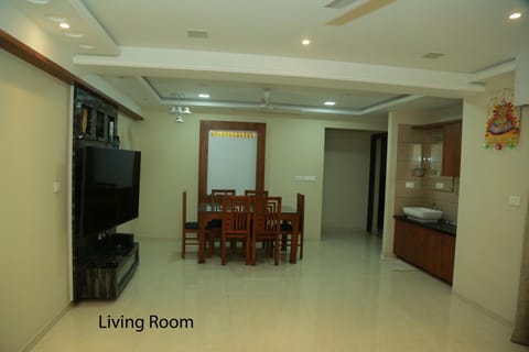 TV and multimedia, Living room, Dining area, air conditioner