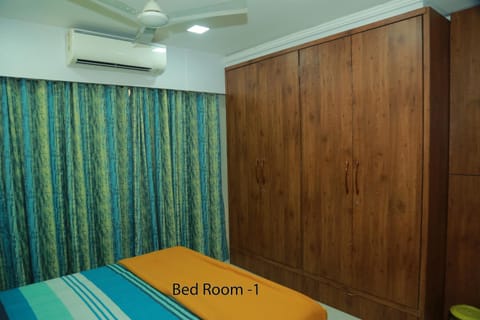 Bedroom, wardrobe, air conditioner