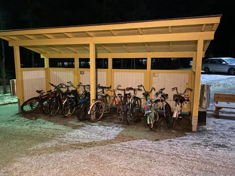 Cycling, locker