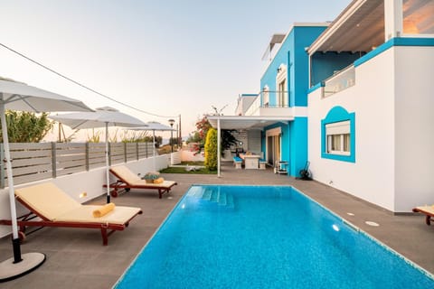 Seabreeze Villa - with Jacuzzi & heated pool Villa in Mastihari