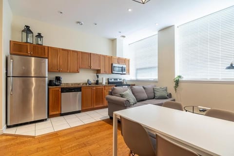 Family Friendly Downtown Loft with AC, Unit 5 Apartment in Dartmouth