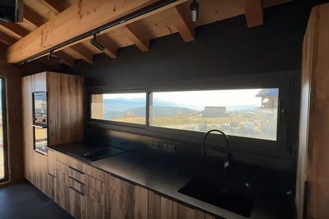 Natural landscape, Kitchen or kitchenette, Mountain view