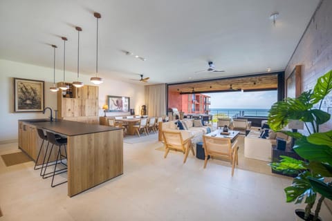 Kitchen or kitchenette, Seating area, Dining area, Sea view