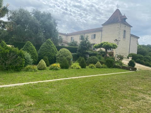 Property building, Natural landscape, Garden view