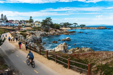 3957 Lighthouse Landing Duplex Apartment in Pacific Grove