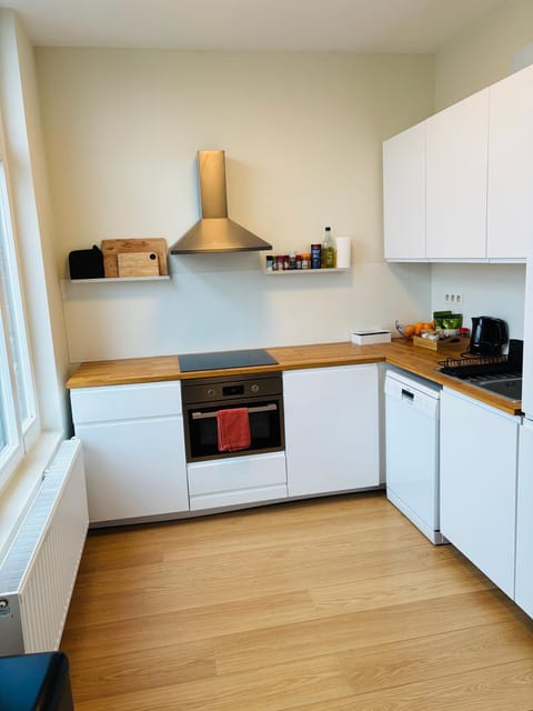 Kitchen or kitchenette, oven, stove