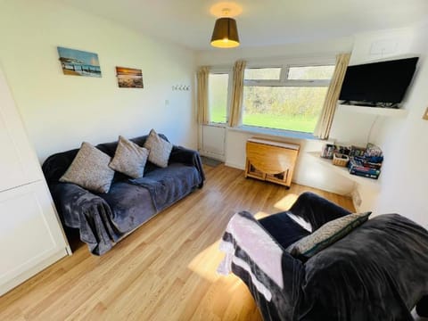 2 Bedroom Chalet SB177, Sandown, Isle of Wight Wohnung in Yaverland