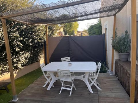 Appartement 40m2 type 2 avec jardin bbq Apartment in Six-Fours-les-Plages