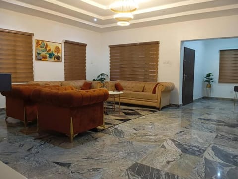 Omega Luxury Apartments Bed and Breakfast in Abuja